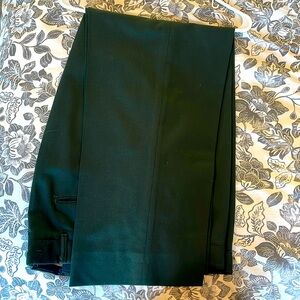 Dark green US army dress pants in a 37 long